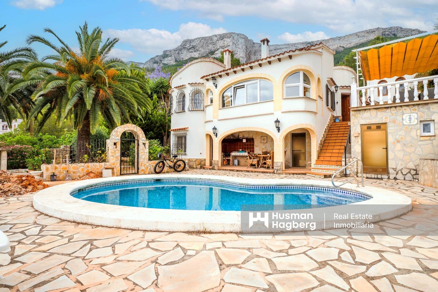 Fantastisk villa med privat pool och havsutsikt i Denia