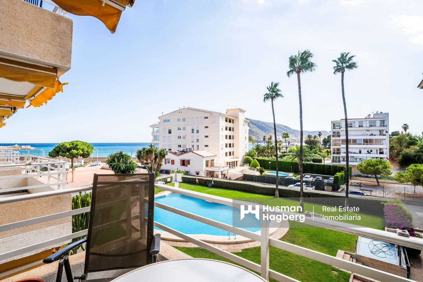 Apartment with sea view in the harbor