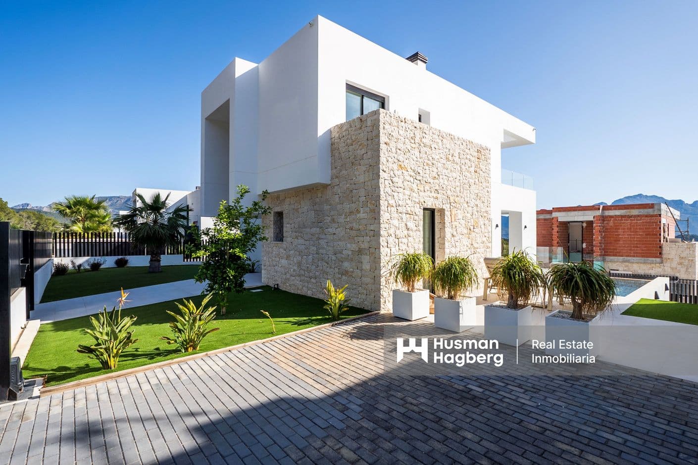 Exclusive luxury villa with panoramic sea and mountain views