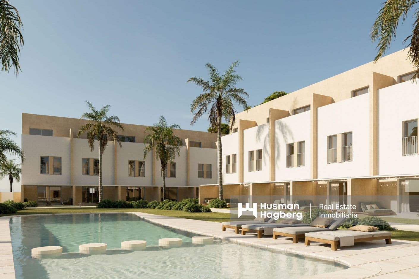 Nybyggda radhus med pool nära havet i Dénia