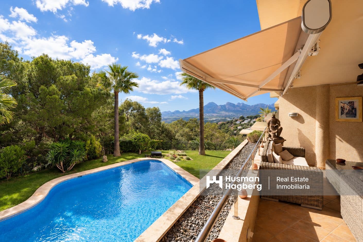 3-bedroom apartment in an exclusive residential area