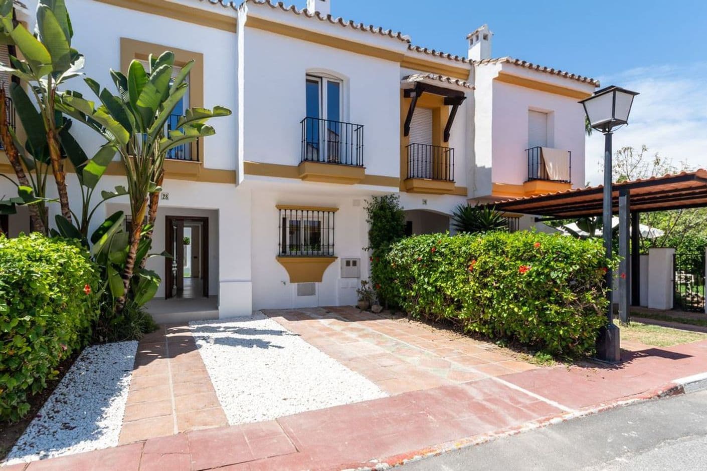 Casa adosada perfecta cerca de todo