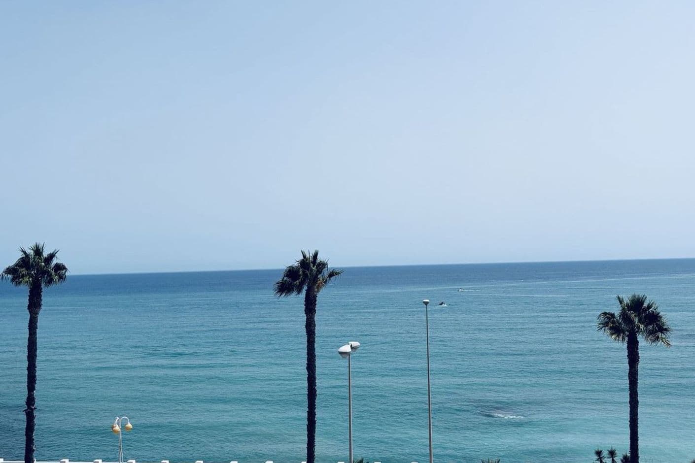 Panoramautsikt vid stranden