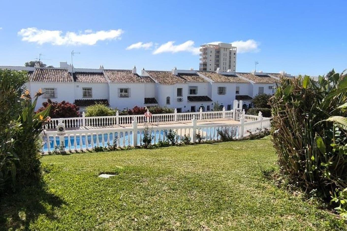 Townhouse near the beach in Riviera del Sol