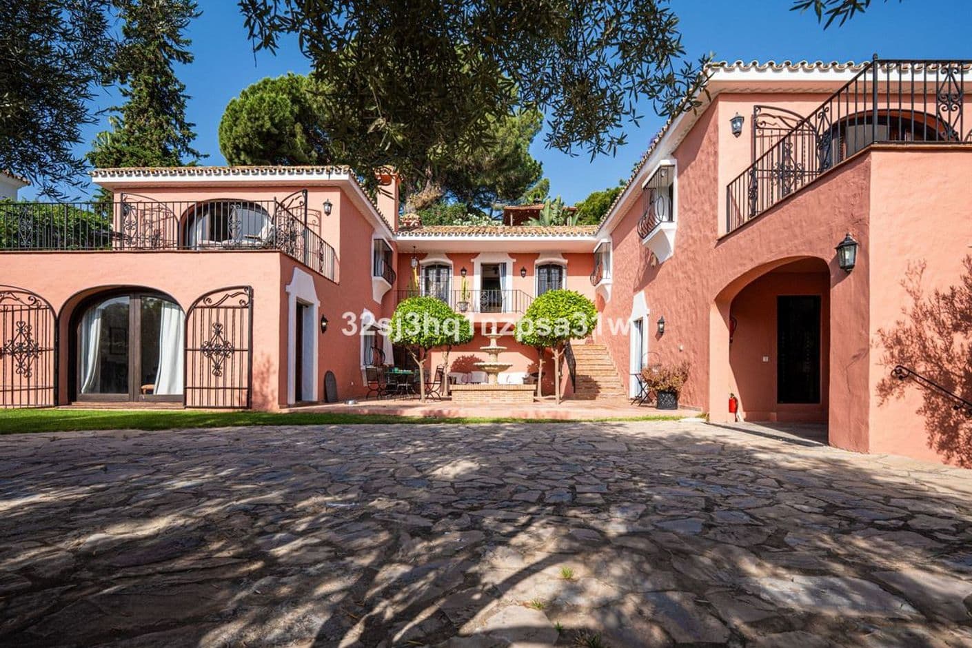Storslagen andalusisk villa med enorm potential