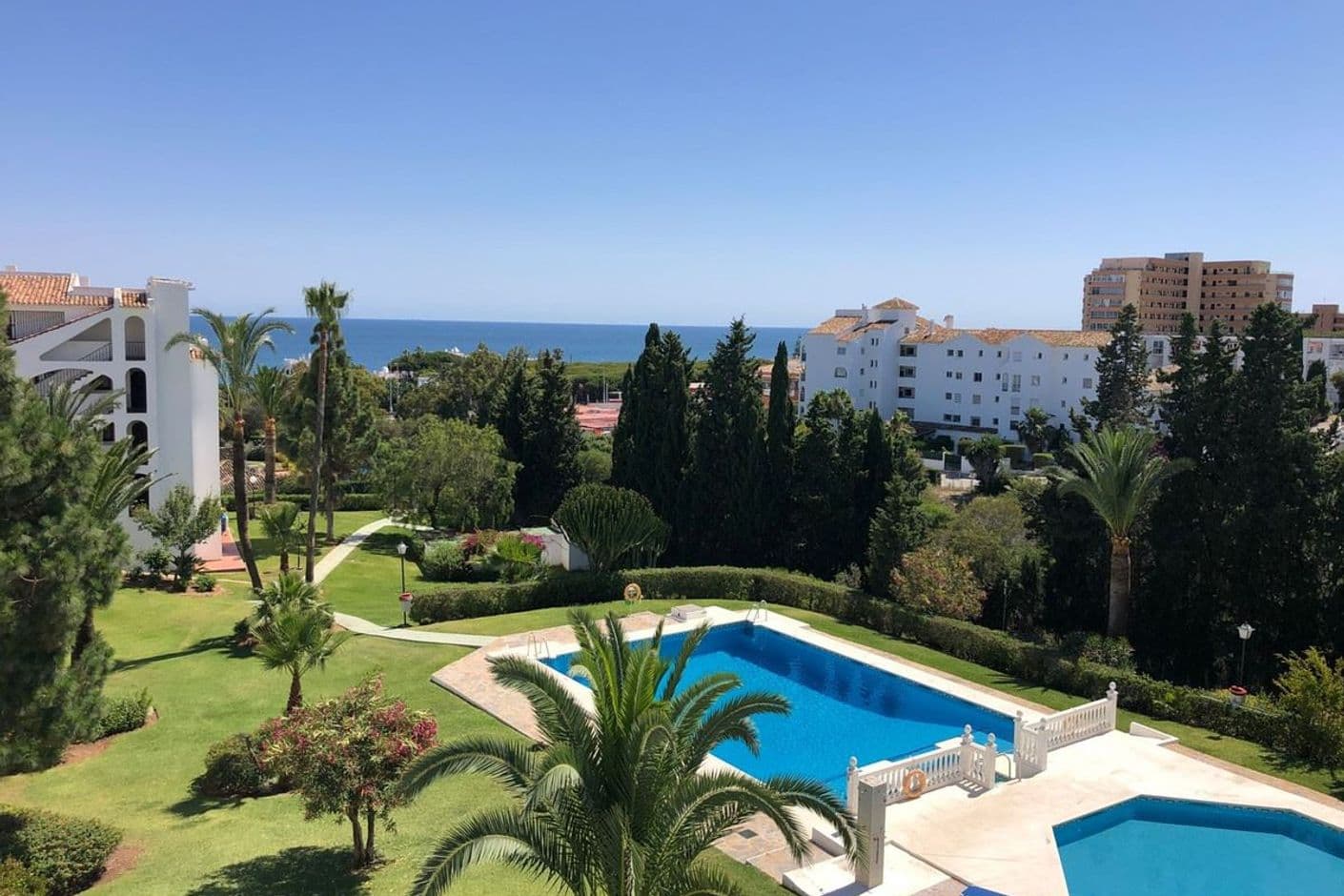 Renoverad lägenhet nära stranden  i Riviera