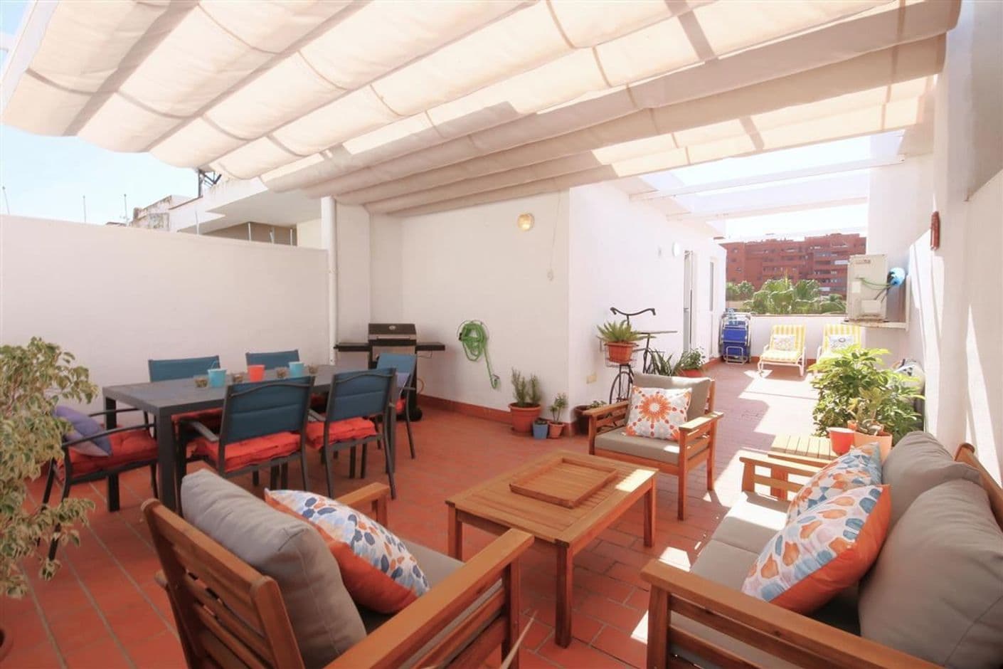 Terraza en el centro de Estepona 