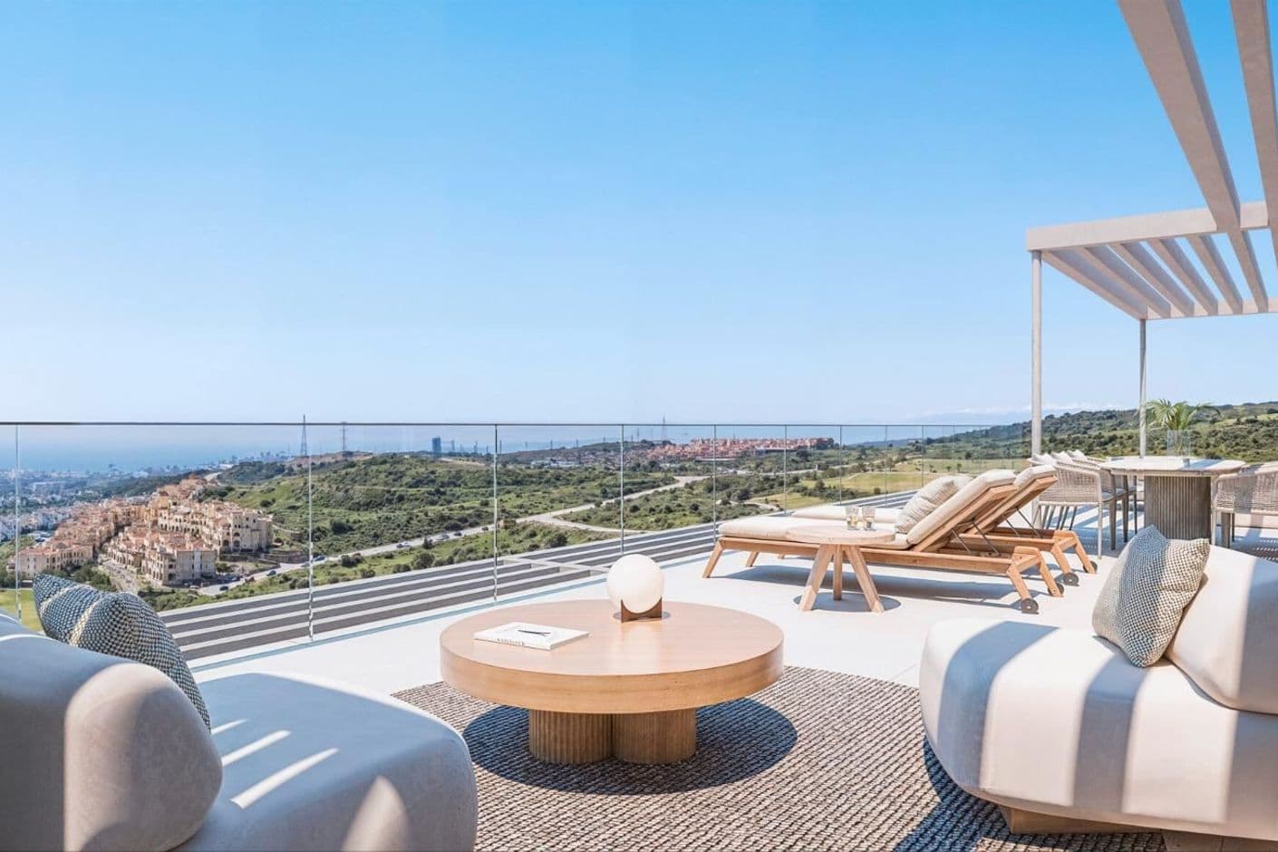 Med golf- och havsutsikt nära Estepona