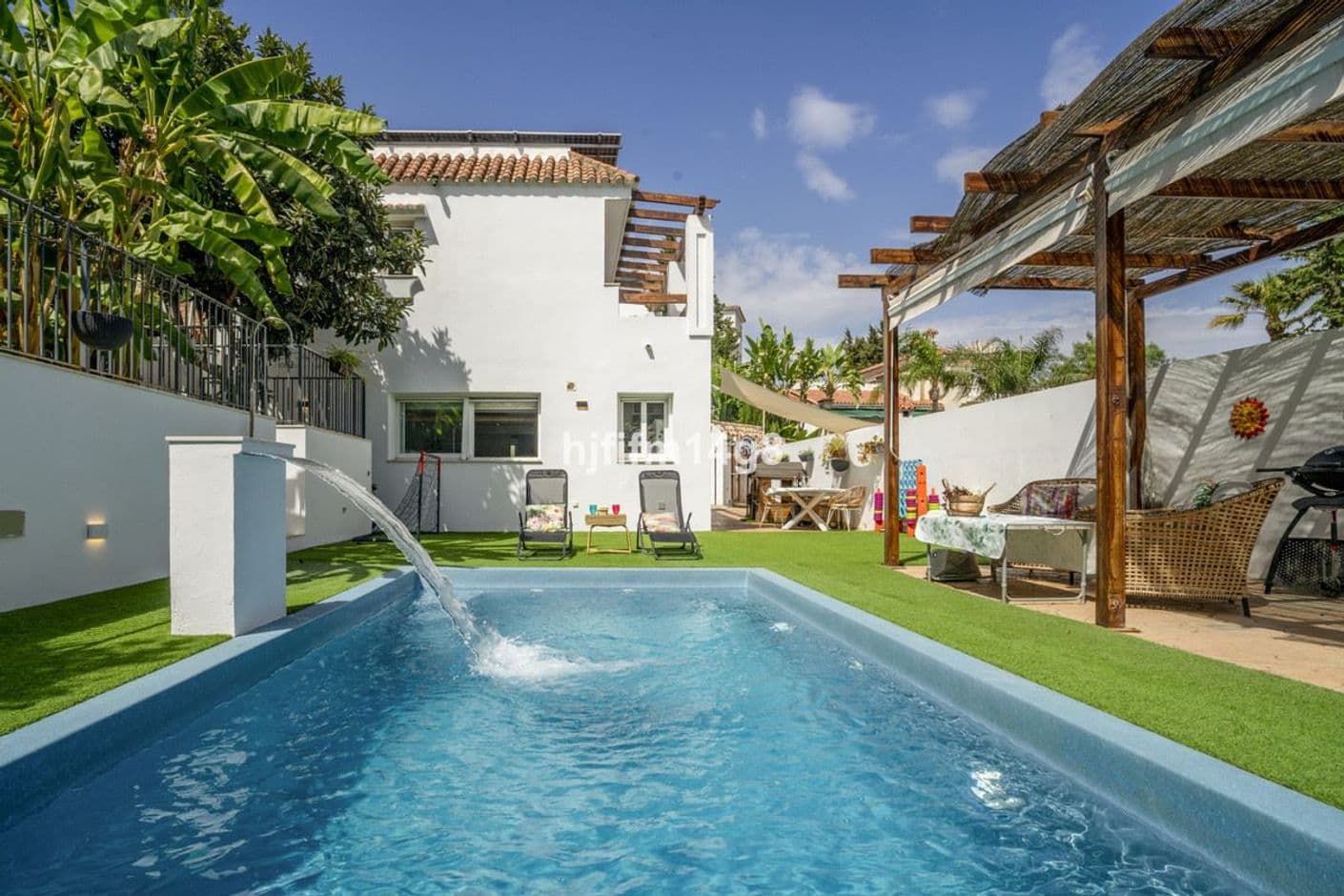Charmig villa med pool i Nueva Andalucía