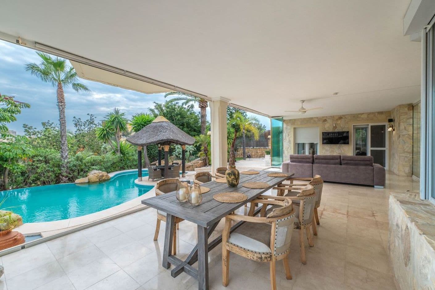 Fantástica villa en Lower Elviria cerca del campo de golf de Santa María