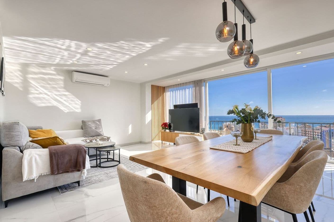 Villa with panoramic views
