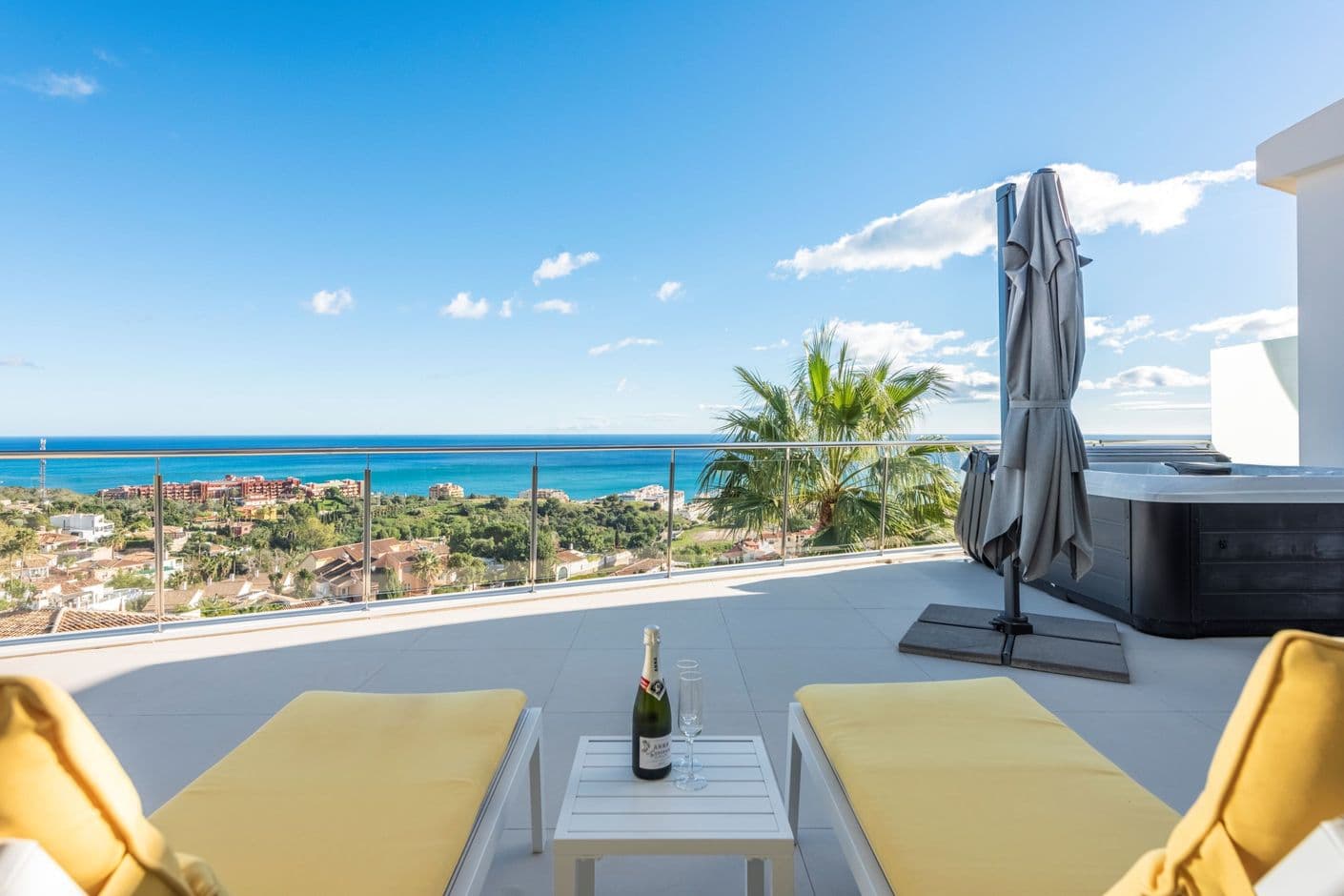 Welcome to the best penthouse in the prestigious community The Hill Collection
