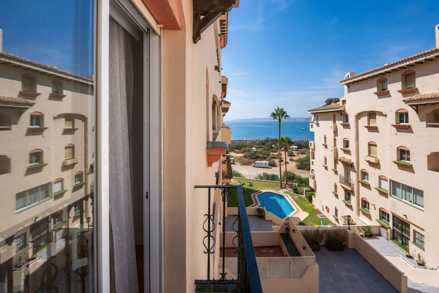 Best location next to the beach and walking distance to the old town