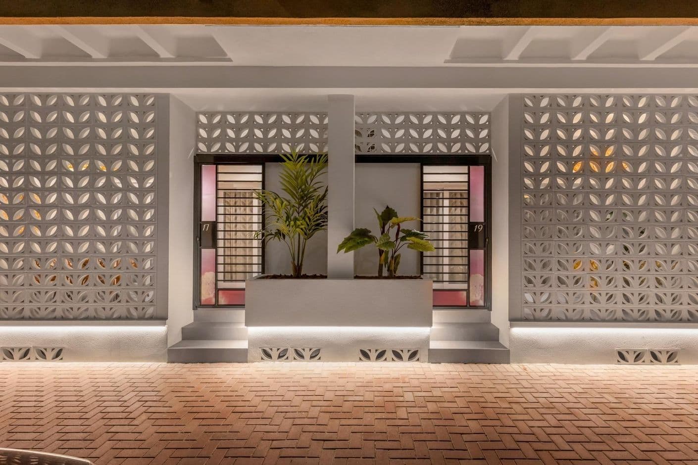 Moderna nybyggda lägenheter bara 150 meter från havet