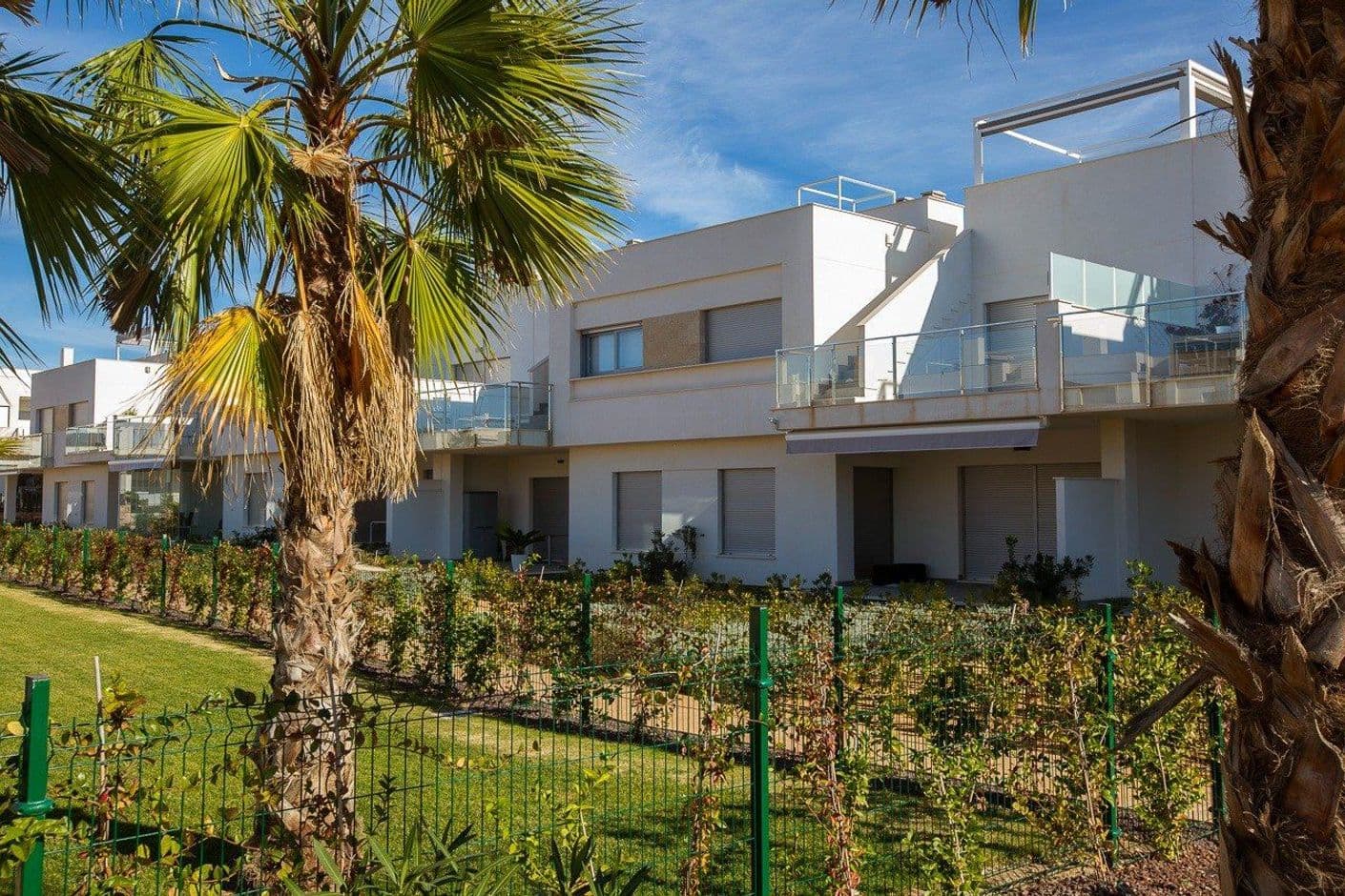Bungalows de nueva construcción en Vistabella: alojamiento moderno cerca del campo de golf.