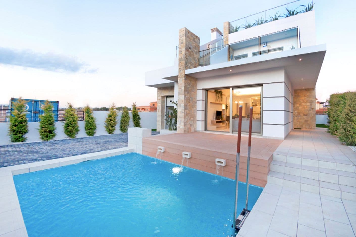 Villa Agata - Exclusiva con piscina privada. Listo para llave en mano.