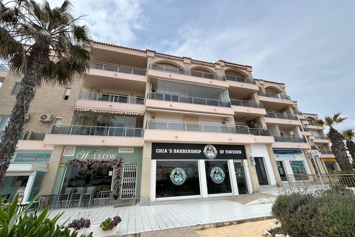 Strandnära vardagslyx i hjärtat av Orihuela Costa