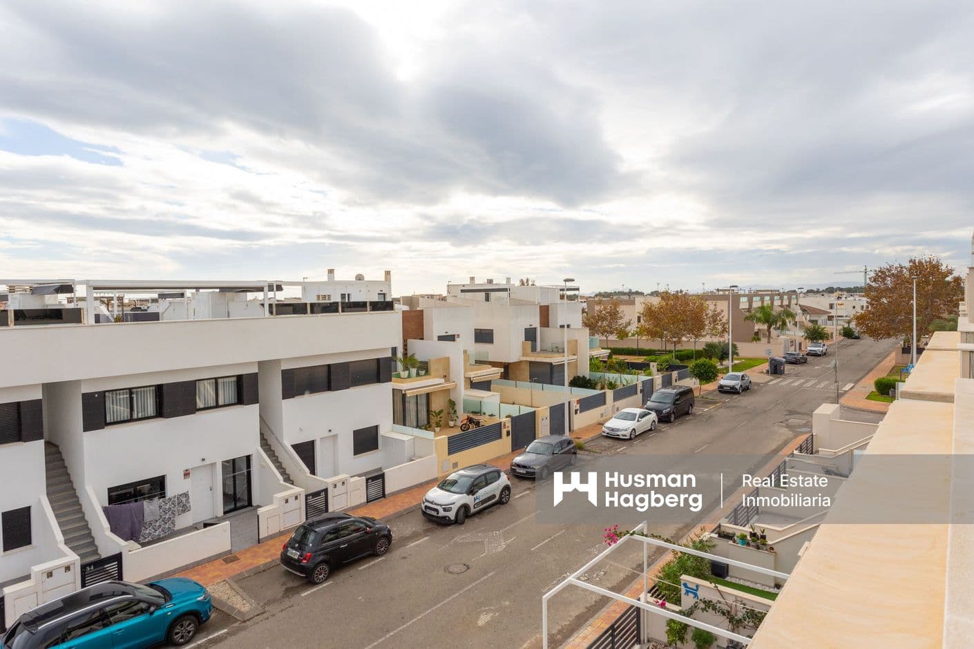 Lägenhet med takterrass, balkong och gemensam pool