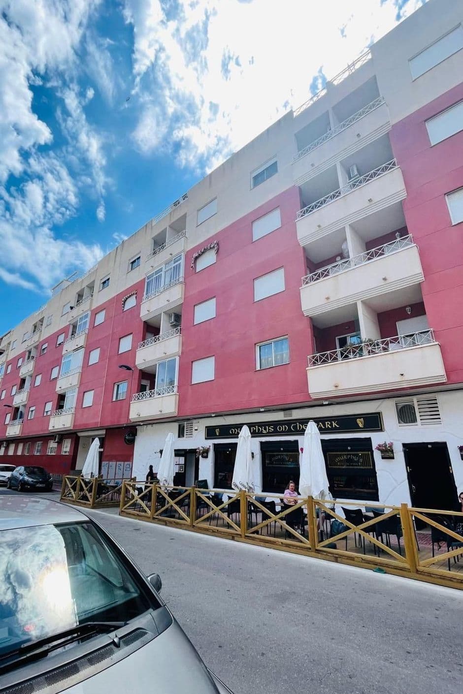 Bekvämt boende med pool och hiss – inflyttningsklart