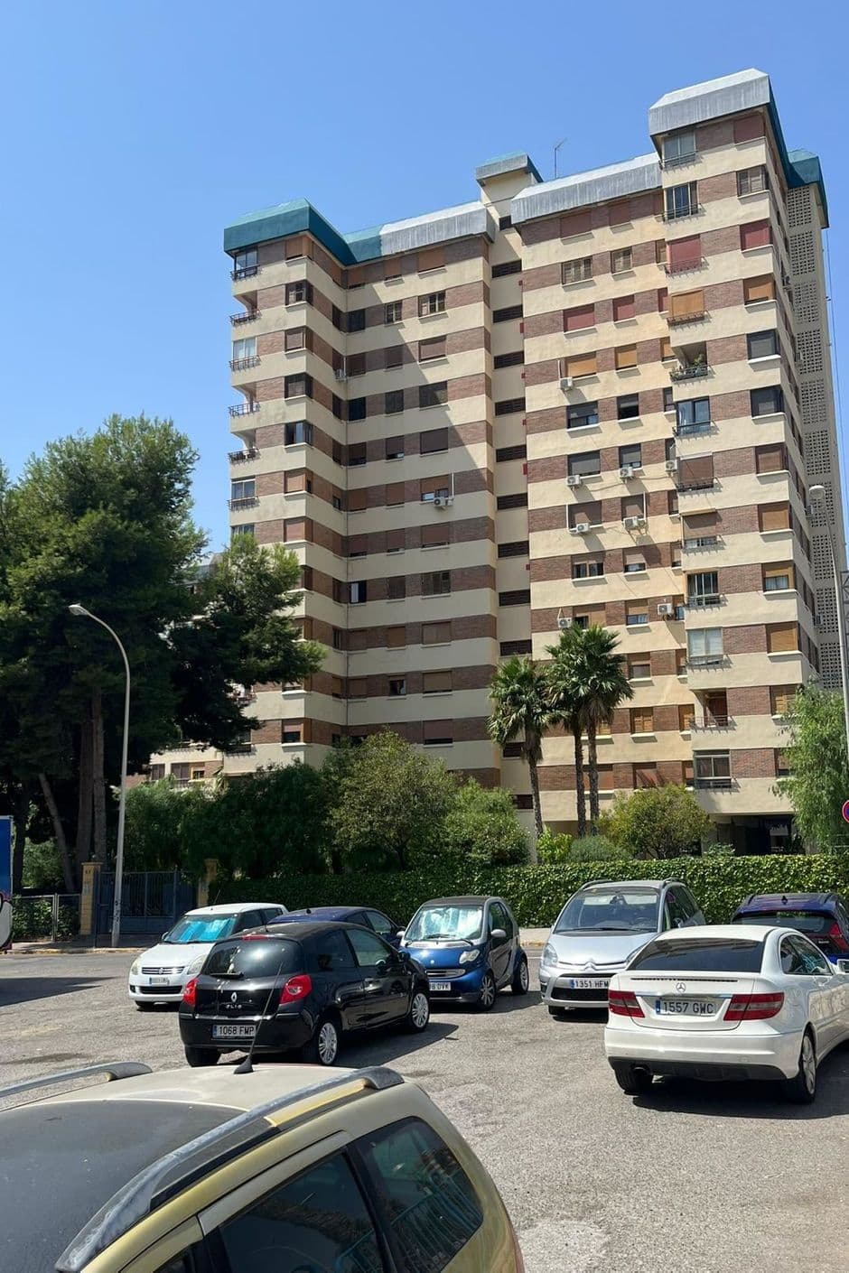 Modern apartment with balcony and garage