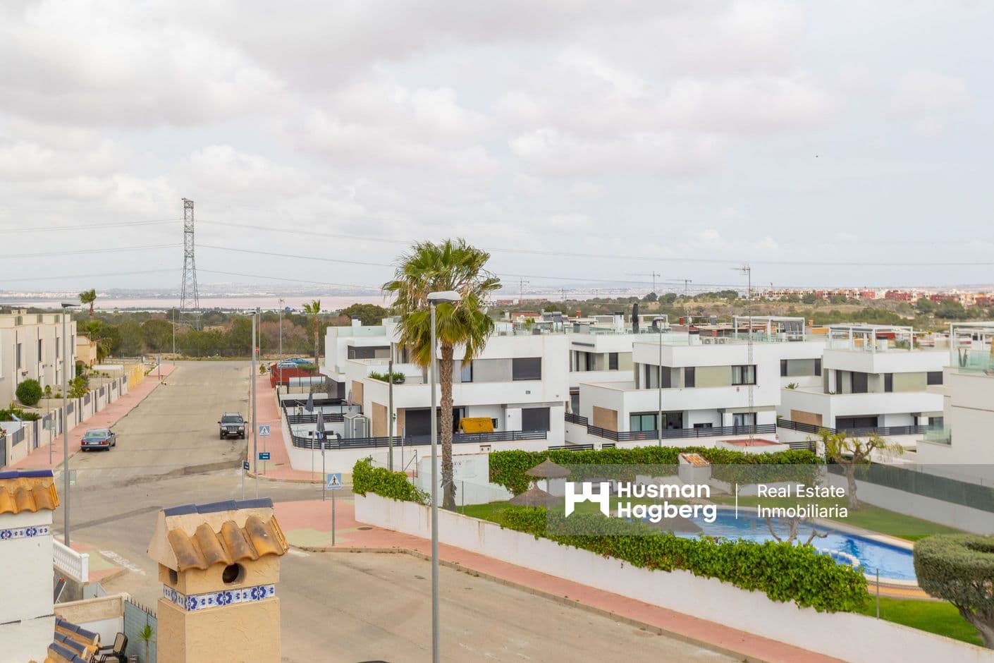 Välplanerat och hemtrevligt radhus med ett attraktivt läge