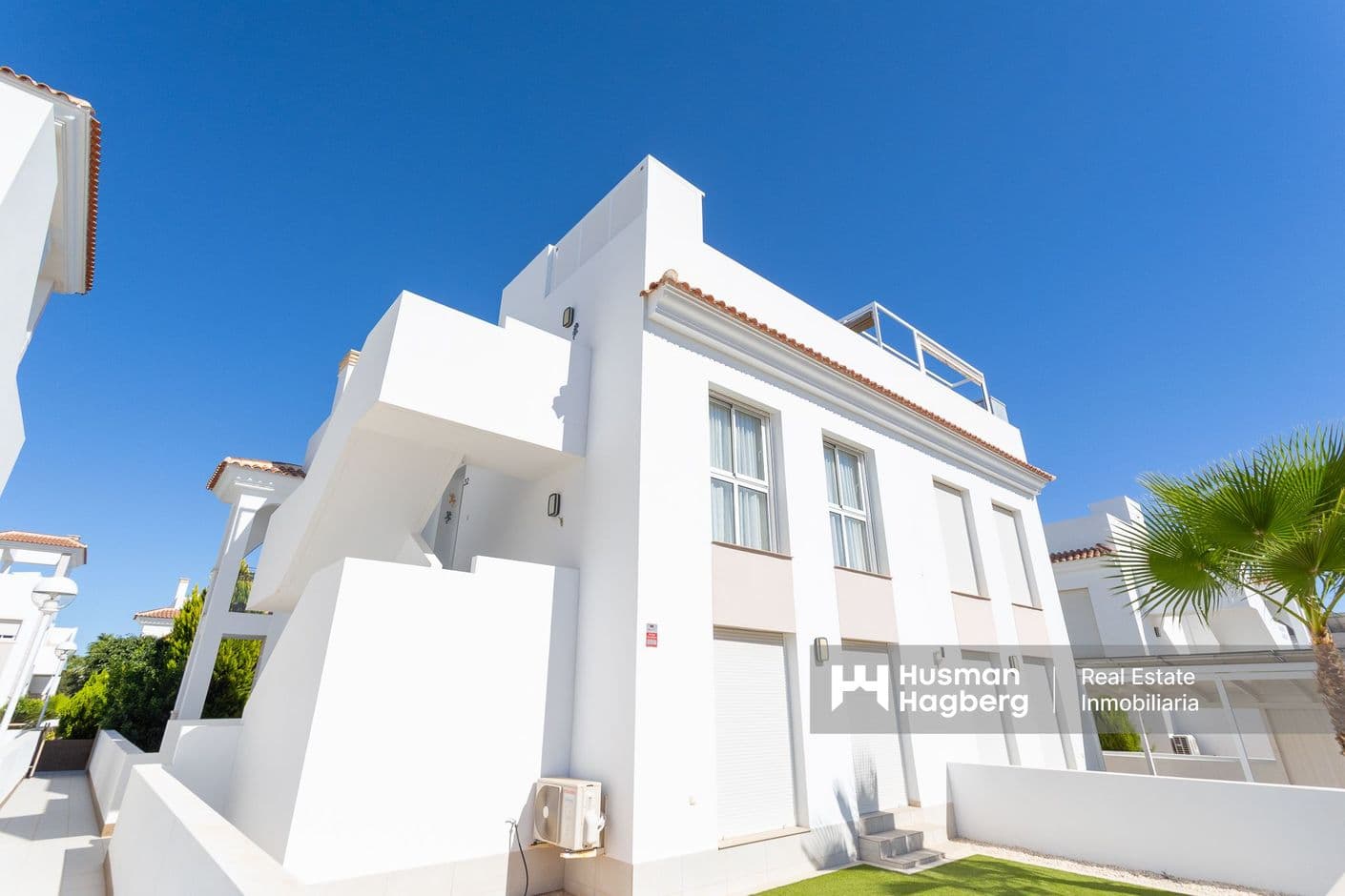 Bungalowlägenhet med privat takterrass