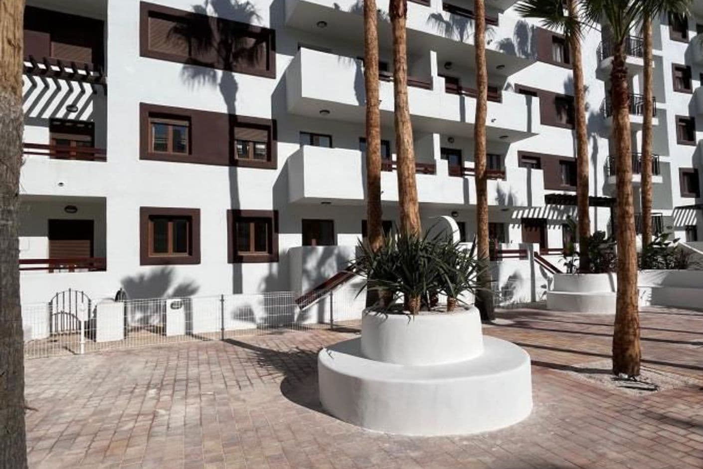 Ljus och inflyttningsklar lägenhet med soligt läge