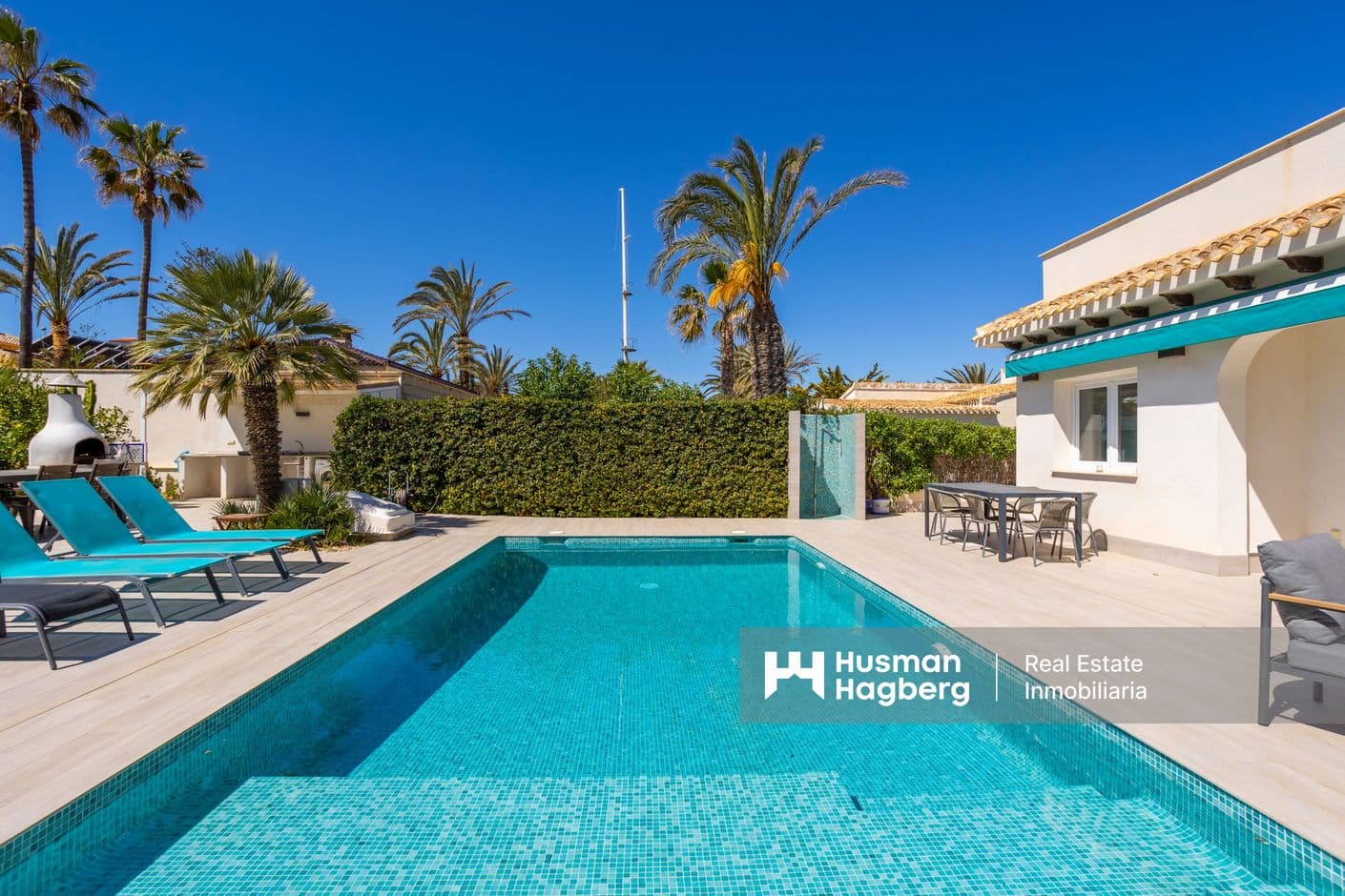 Elegant villa endast 150 meter till stranden!