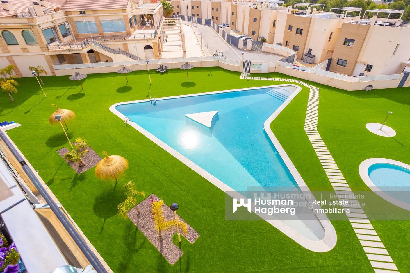 Penthouse with private roof terrace and one of the area's best locations