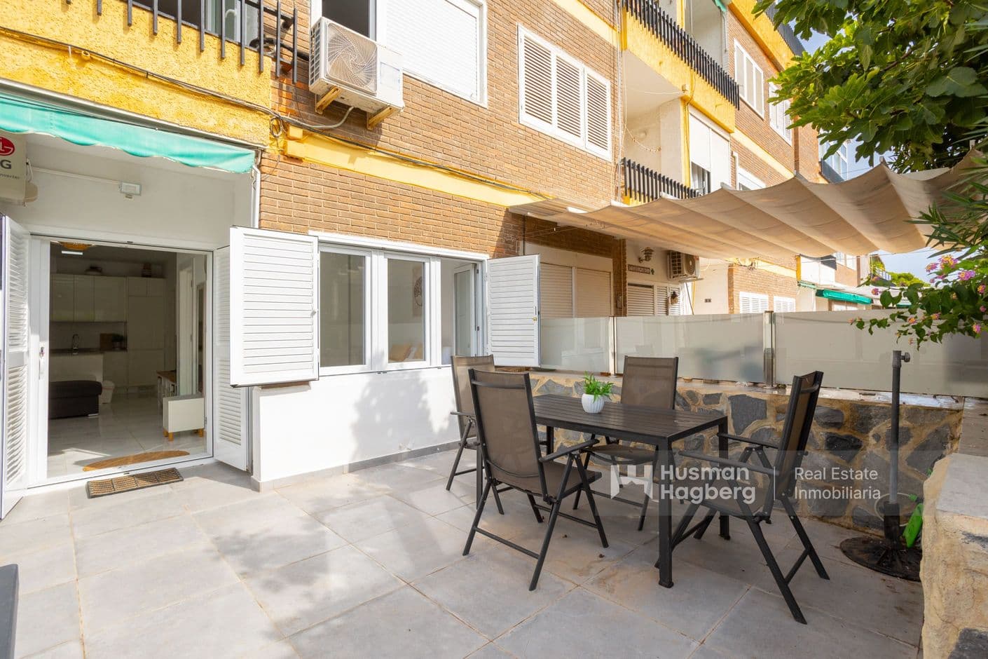 Charmante Erdgeschosswohnung mit Terrasse, Dachterrasse und perfekter Lage 