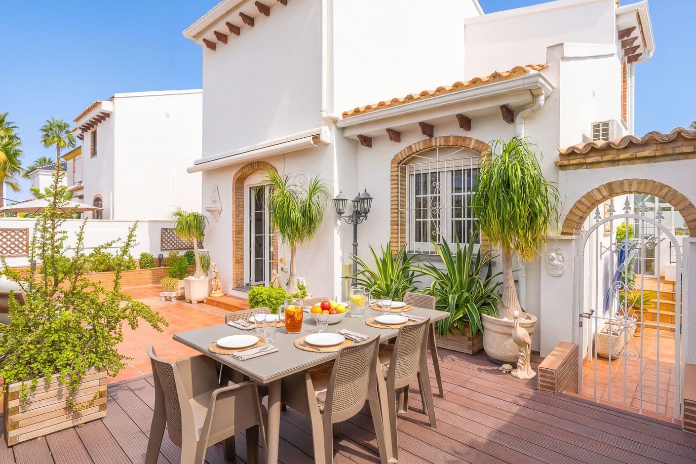 Spacious home with large outdoor areas and the possibility of a private pool