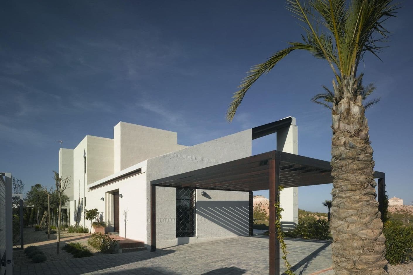 Detached villas with private pool in Peraleja Golf Resort