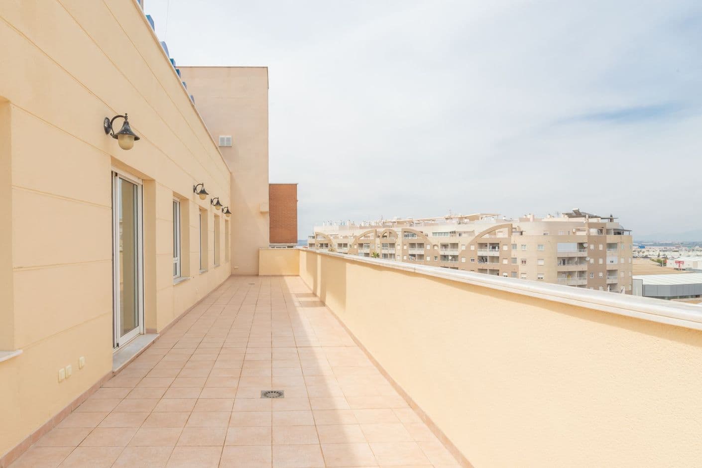 Torreaguas II -  Hemtrevligt och välplanerat. Takvåning med terrass