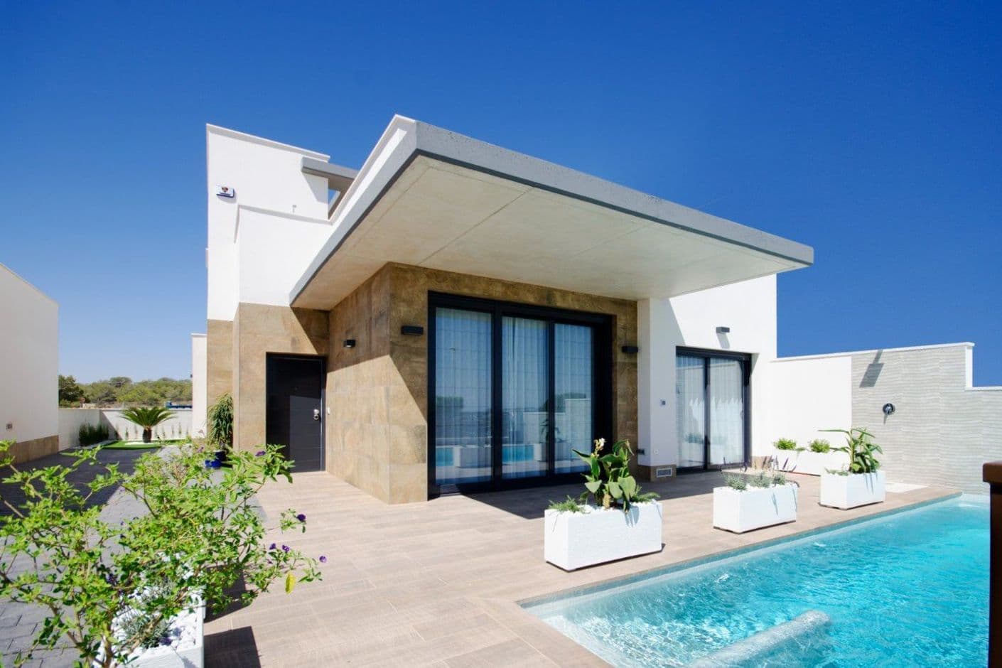  Newly built villas with private pool in the heart of San Miguel de Salinas