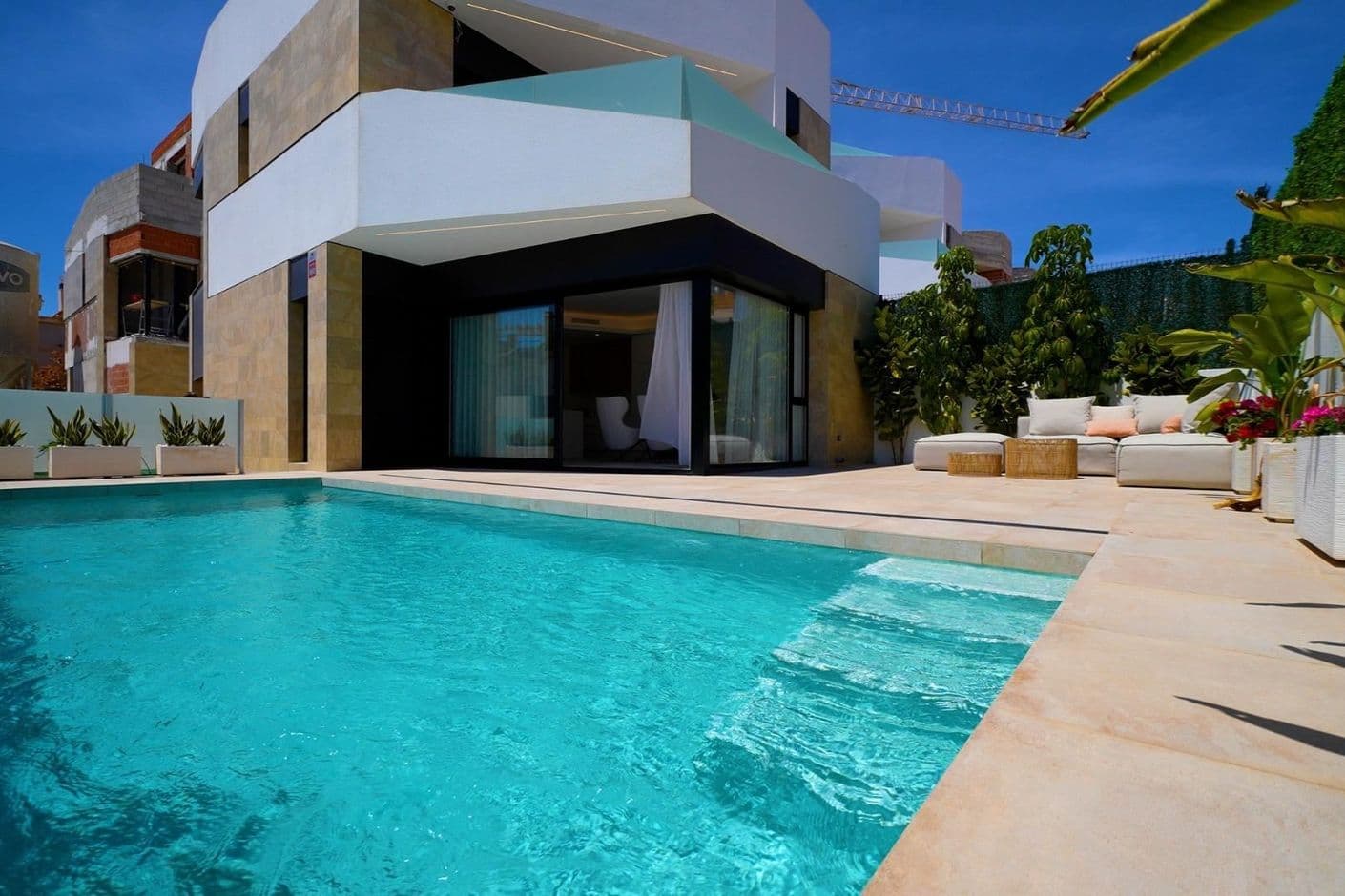Nybyggda lyxvillor med privat pool i Los Altos – Orihuela Costa