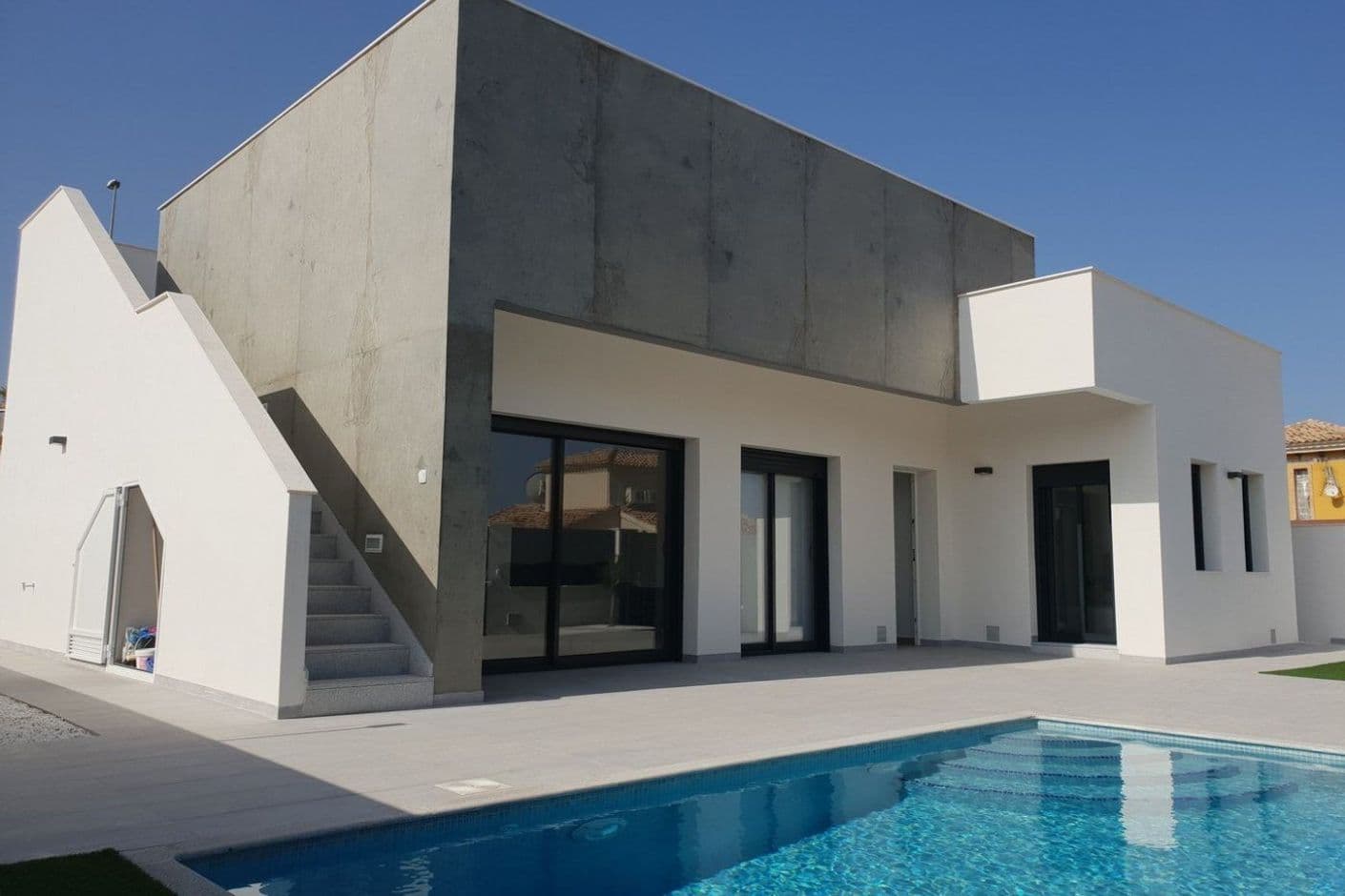 Newly built villas in scenic Pinar de Campoverde 