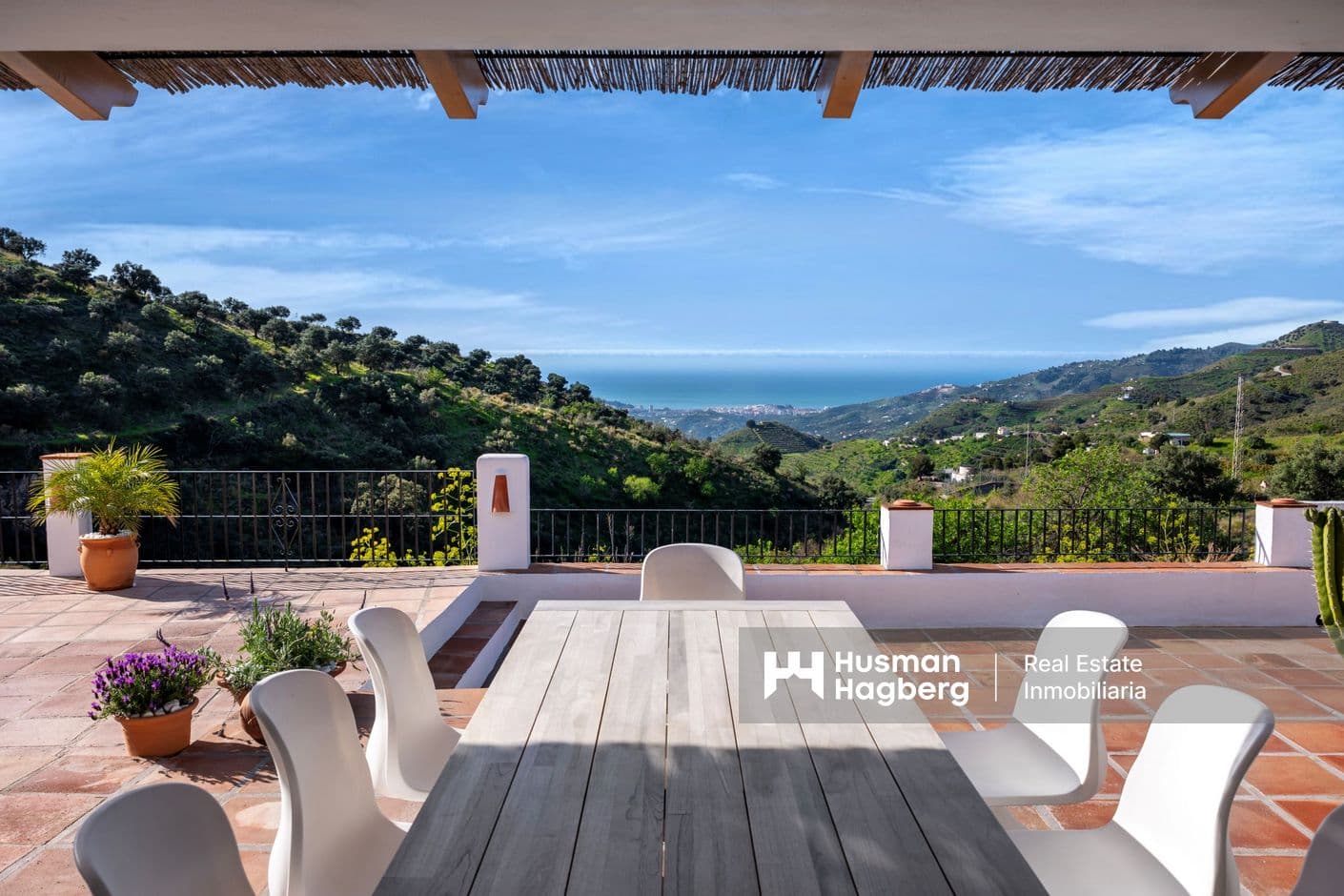 Exklusiv villa utanför Almunecar med oslagbar utsikt
