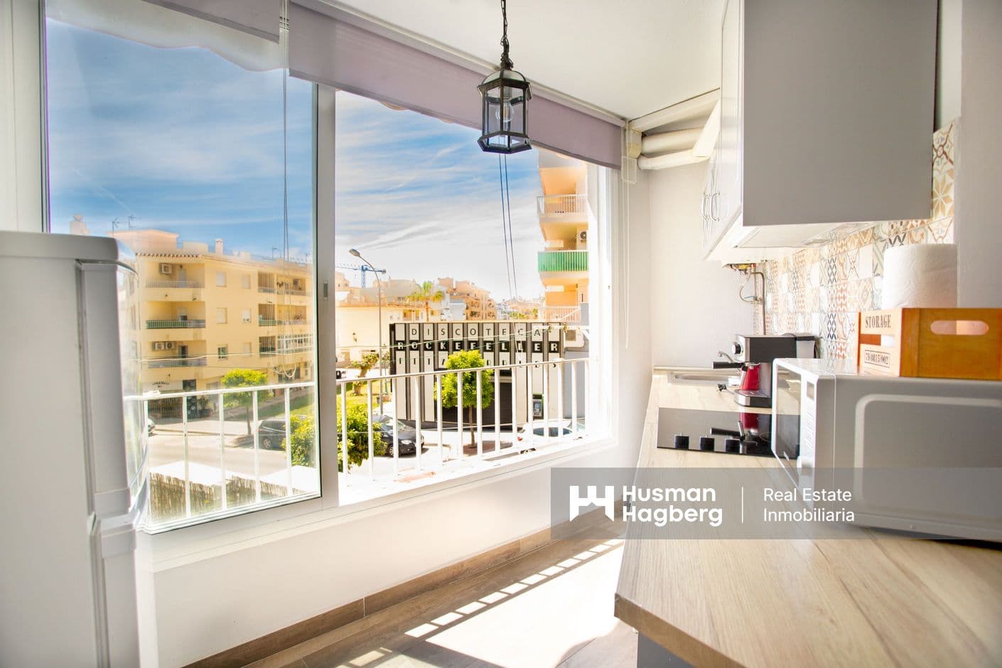 Totalrenoverad lägenhet i centrala Nerja