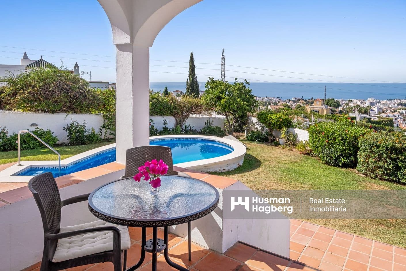 Villa de ensueño con piscina privada y vistas panorámicas en Capistrano