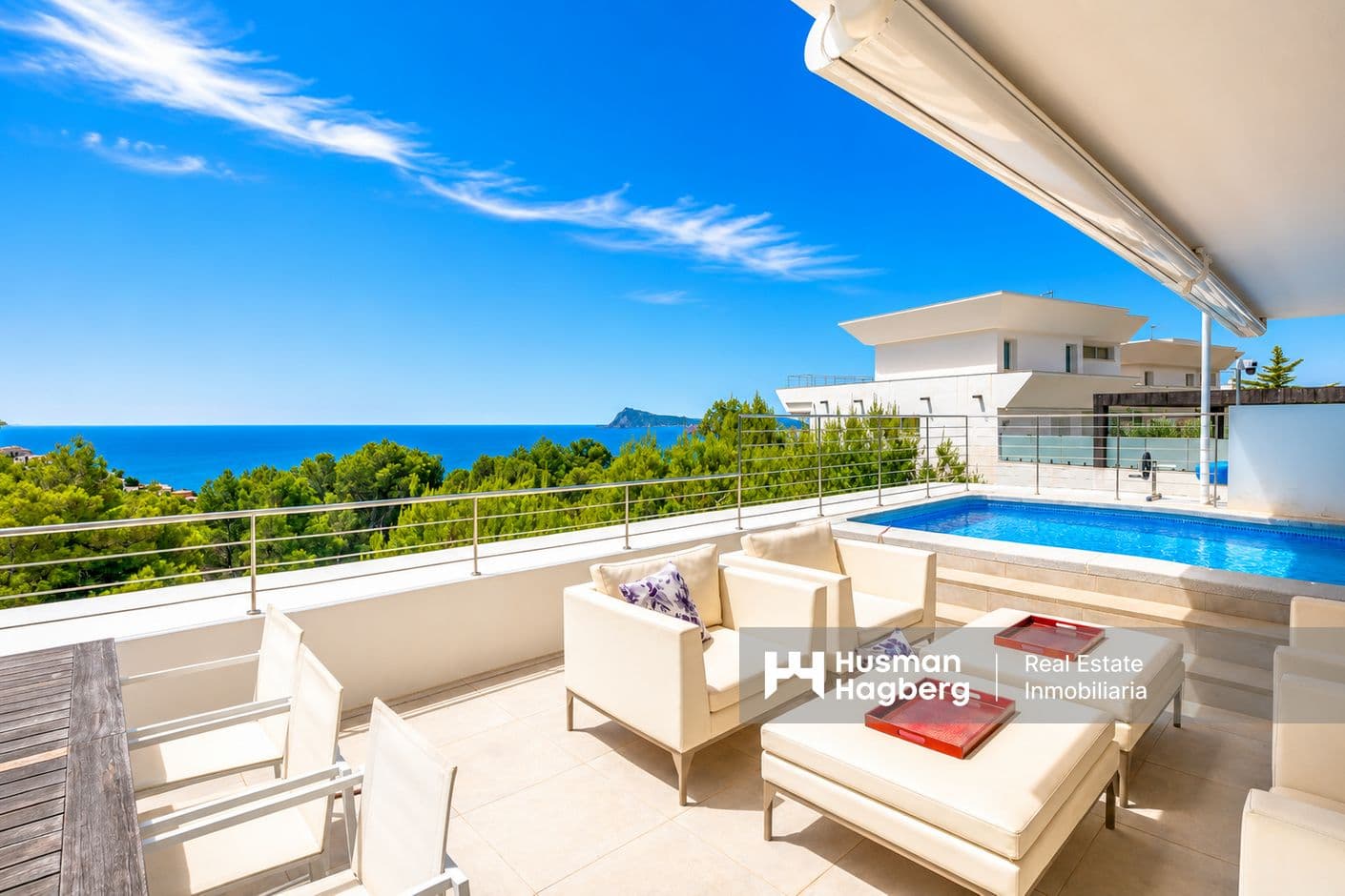Modern villa with stunning sea views Modern villa with stunning sea views