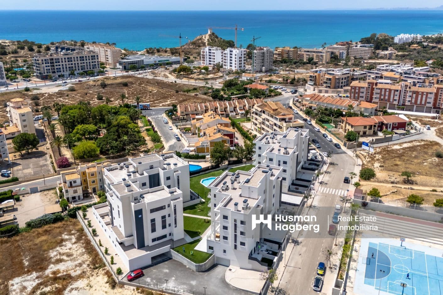 Turistlägenheter med privat trädgård i Villajoyosa Turistlägenheter med privat trädgård i Villajoyosa