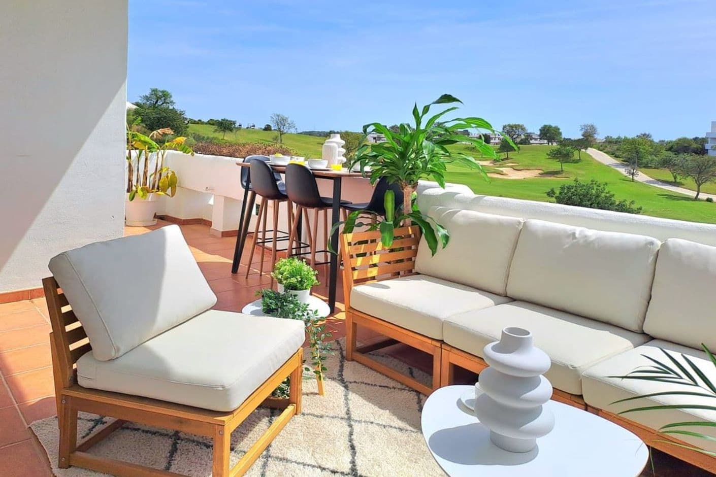 Nyrenoverad vid golfbanan och närhet till Estepona Nyrenoverad vid golfbanan och närhet till Estepona