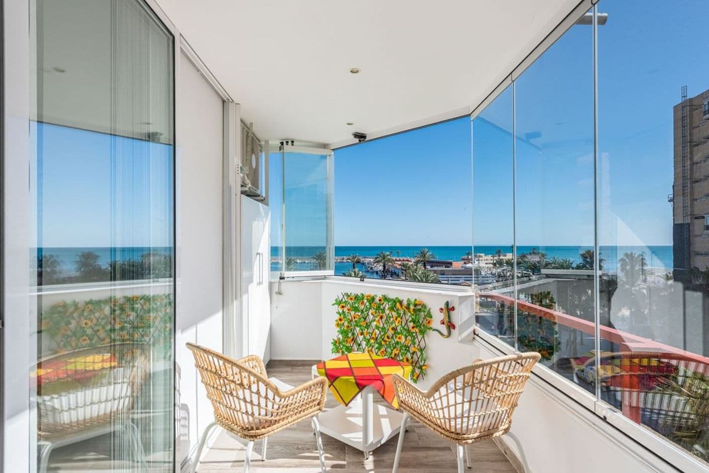 Lägenhet med härlig utsikt på Paseo Maritimo i Fuengirola Lägenhet med härlig utsikt på Paseo Maritimo i Fuengirola