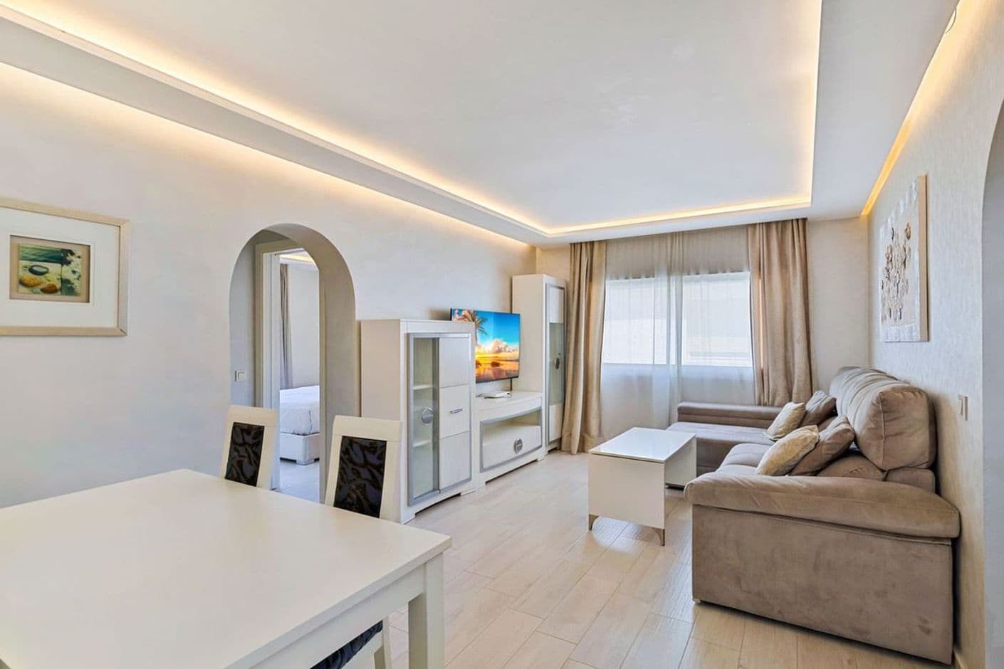 Apartment with large terrace in central La Cala Apartment with large terrace in central La Cala