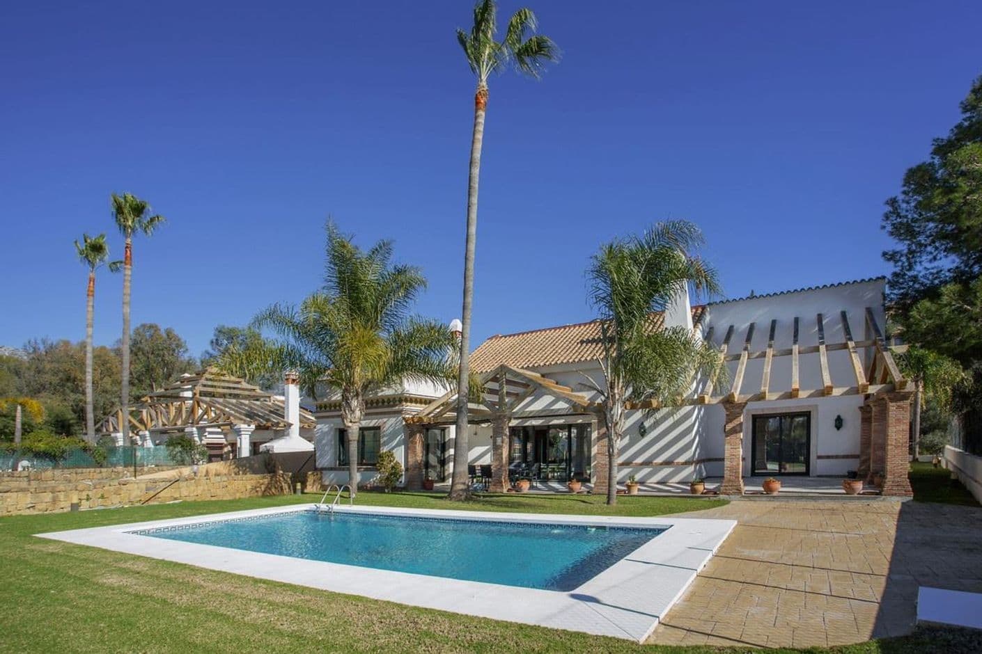 Villa privada de una sola planta en primera línea de Mijas Golf Villa privada de una sola planta en primera línea de Mijas Golf