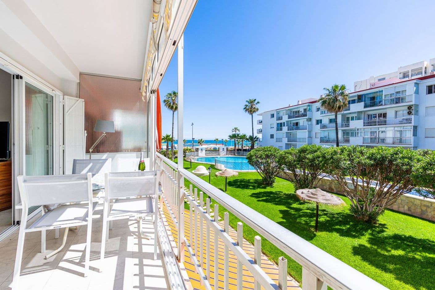 Bonito apartamento junto a la playa de Los Boliches. Bonito apartamento junto a la playa de Los Boliches.