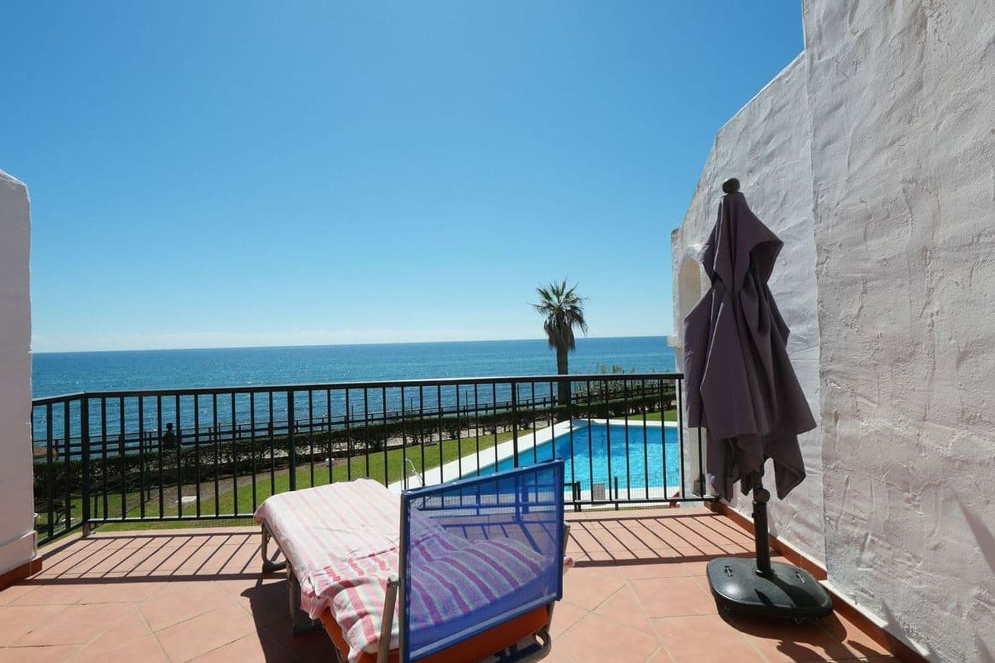 Beautiful townhouse by the beach Beautiful townhouse by the beach
