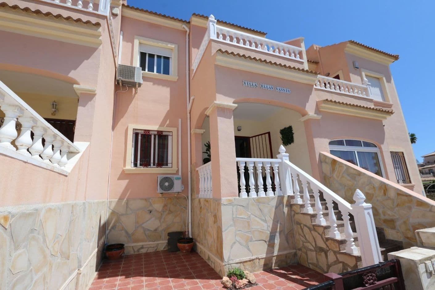 A home to enjoy – every day feels like a holiday A home to enjoy – every day feels like a holiday