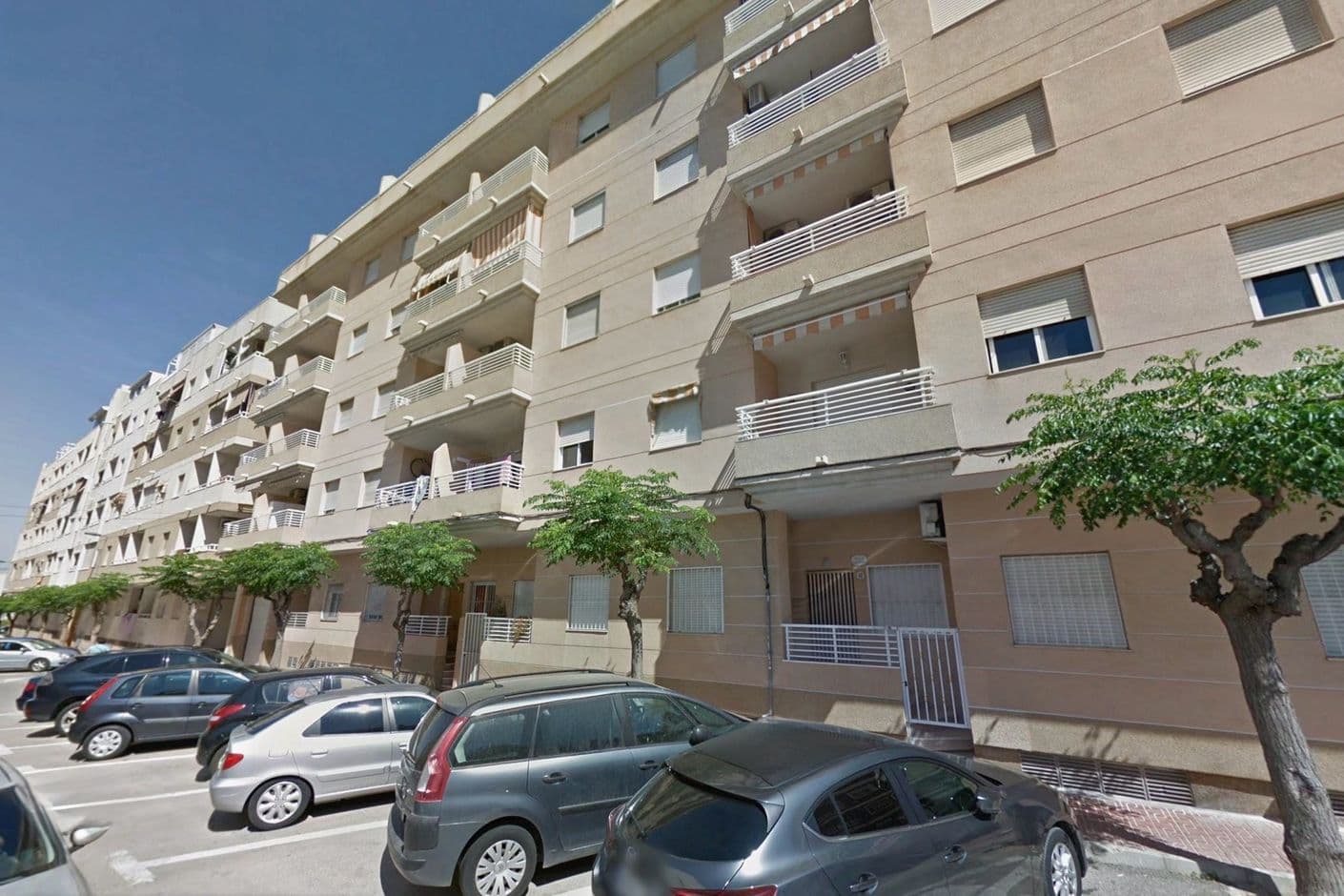 Well-planned apartment with balcony, pool area and elevator in the building Well-planned apartment with balcony, pool area and elevator in the building