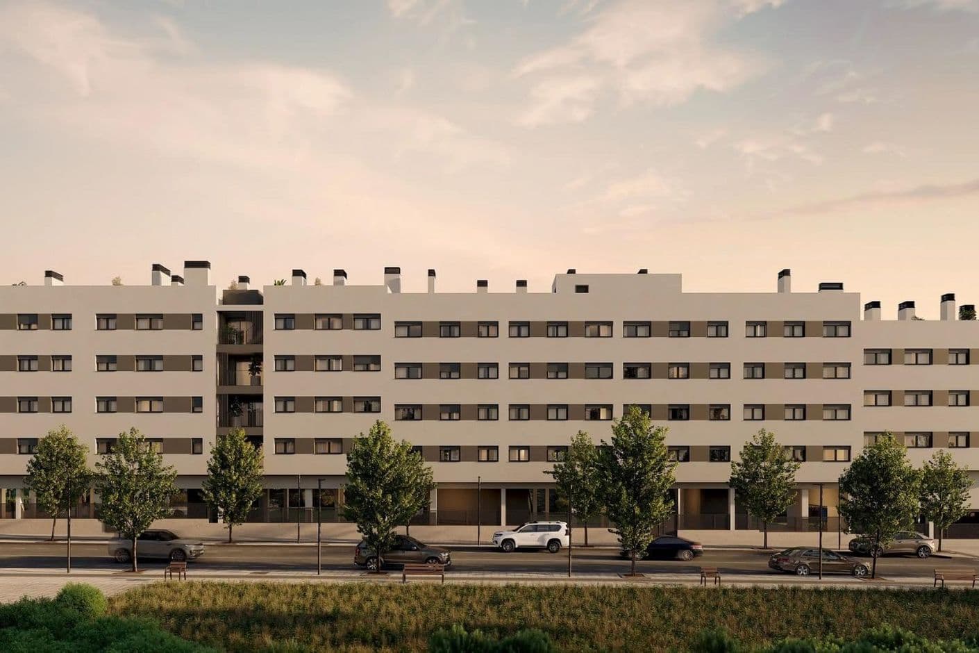 Moderna nybyggda lägenheter med pool och panoramautsikt över staden Moderna nybyggda lägenheter med pool och panoramautsikt över staden